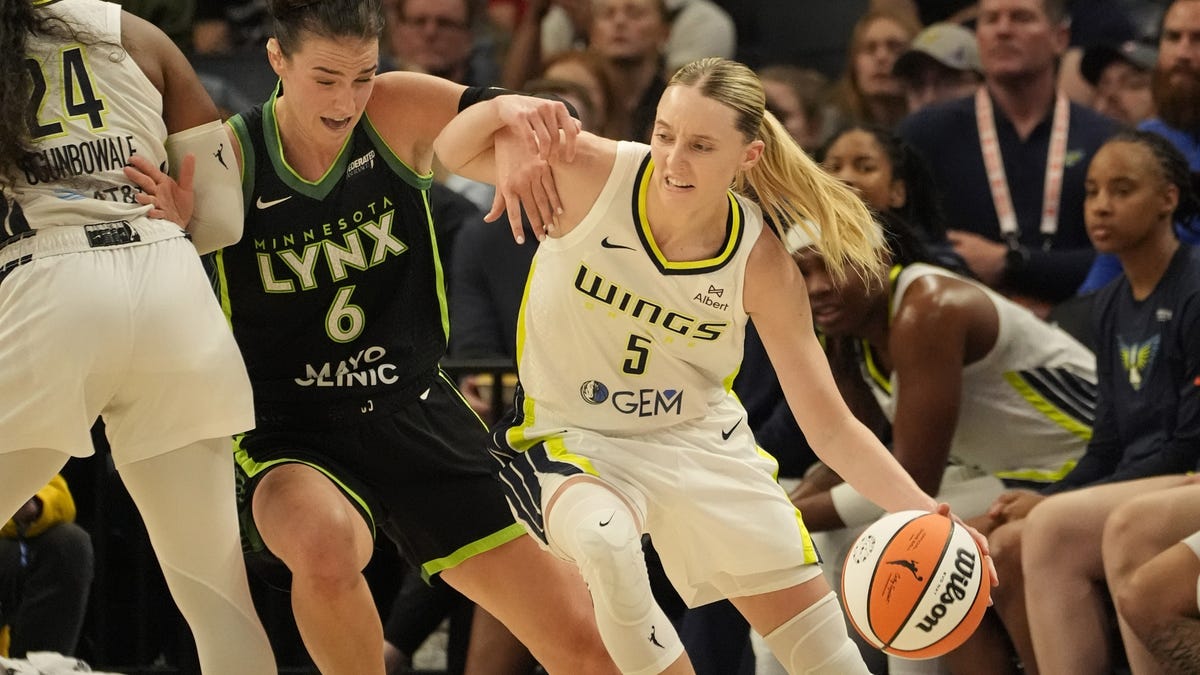 Updates, score for Paige Bueckers game today