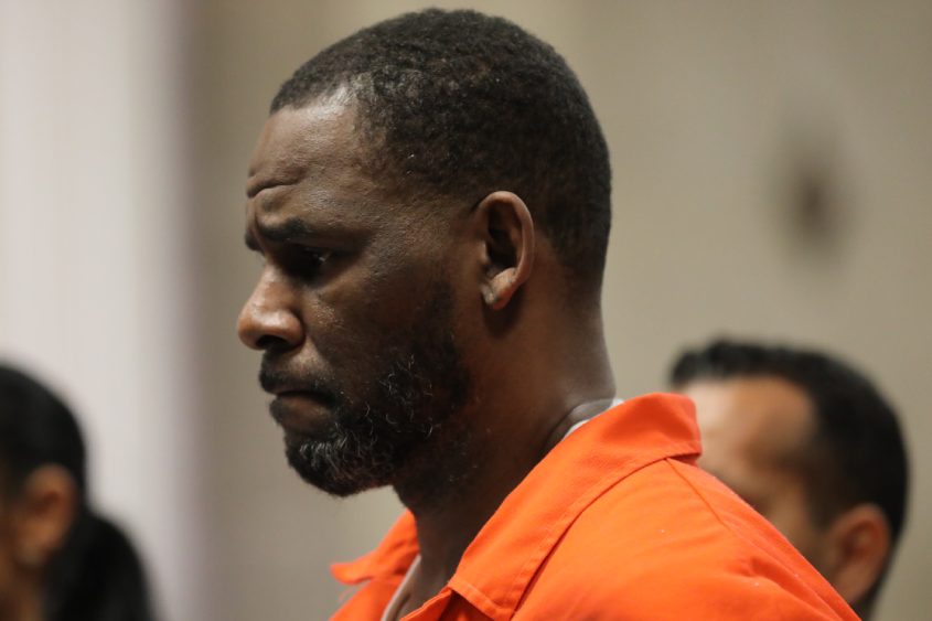 R. Kelly’s Attorneys File for Immediate Release From Custody, Alleging Officials Solicited Inmate to Murder Him