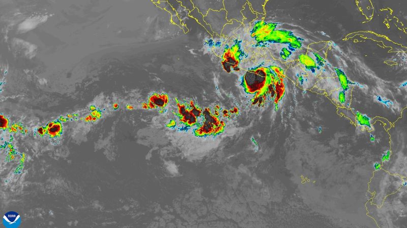 Última hora del huracán Erick, de categoría 3, en vivo: trayectoria, noticias y más