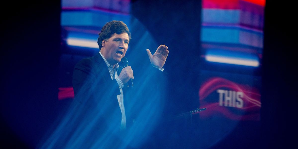 Tucker escalates war with neocons over Iran